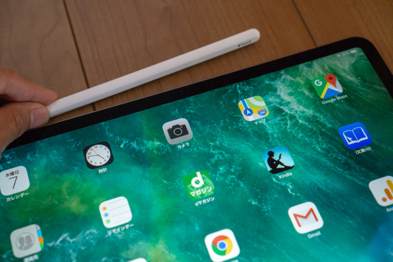 iPad Proの側面に近づける