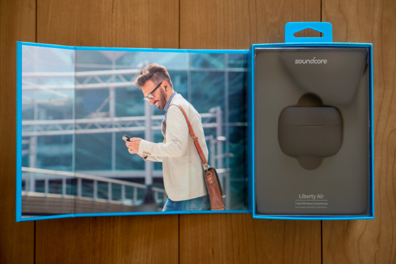 Anker「Soundcore Liberty Air」を開封