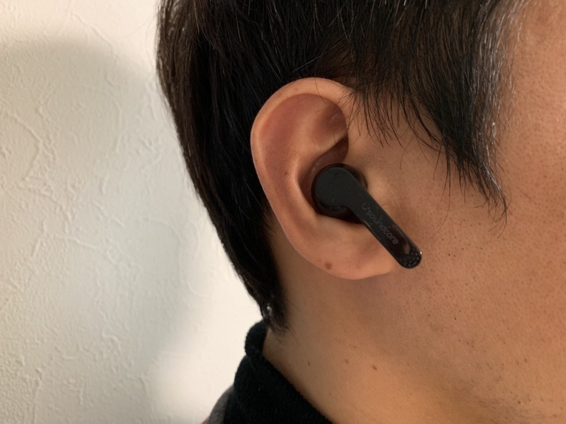 Anker「Soundcore Liberty Air」を装着