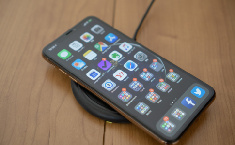 mophie wireless charging baseレビュー