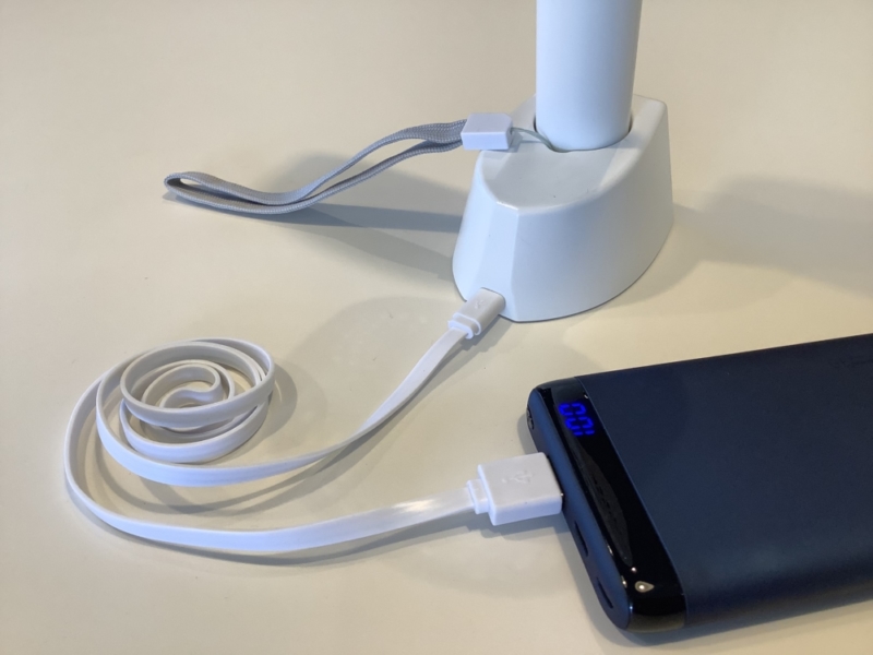 充電台USB給電