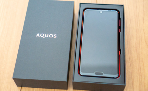 SHARP「AQUOS R3」レビュー
