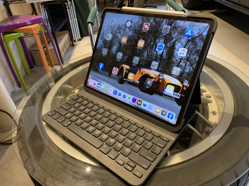 Slim Folio ProにiPad Pro装着