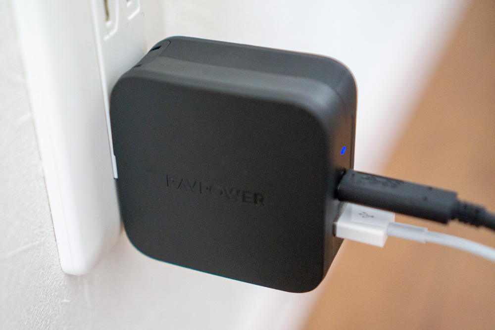 Ravpower Rp Pc105 61w 2ポートusb充電器 レビュー 出張 旅行に便利 Macとiphoneを同時充電できる急速充電器 Pr アナザーディメンション
