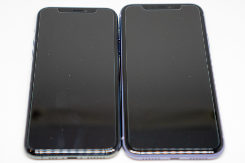 iPhone 11と11 Proの比較(正面)