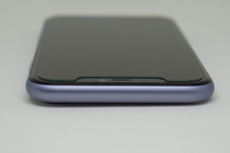 iPhone 11 上部