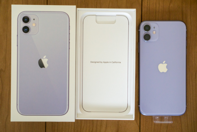本体をとると「Designed by Apple in California」