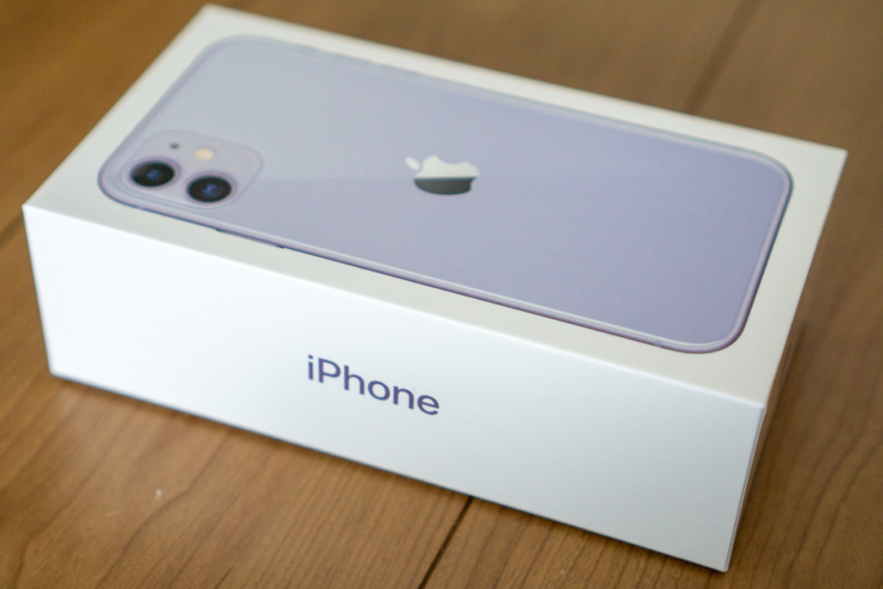 iPhone 11 パープルパッケージ