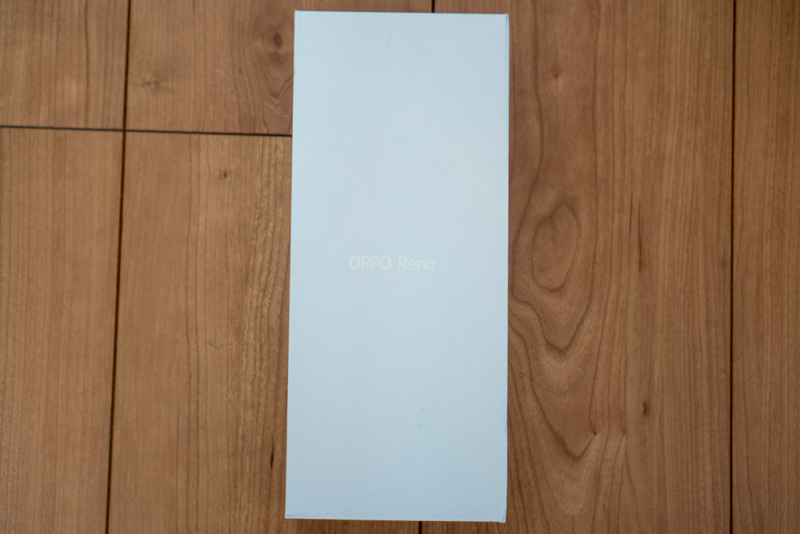 OPPO「Reno A」パッケージ