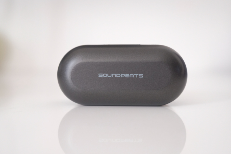 SOUNDPEATS「Truengine2」ケース外観