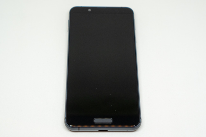AQUOS sense3本体前面