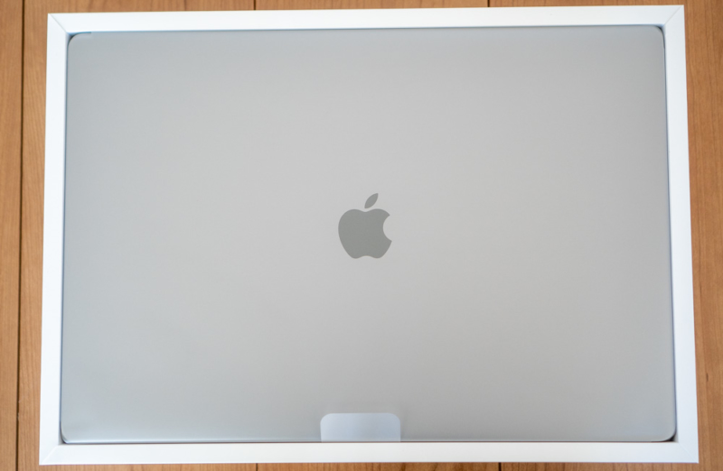 MacBook Pro 16インチ