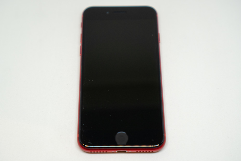 iPhone SE第2世代正面
