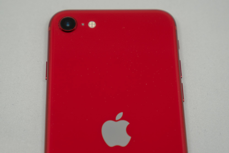 iPhone SE(第2世代)はシングルカメラ