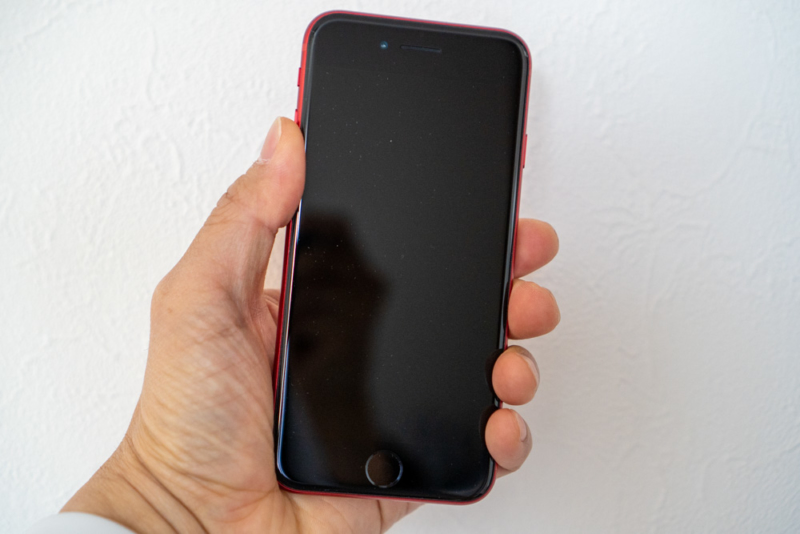 ホームボタン搭載のiPhone