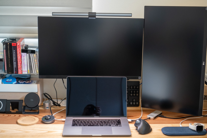 BenQ「WiT ScreenBar Plus」設置状態