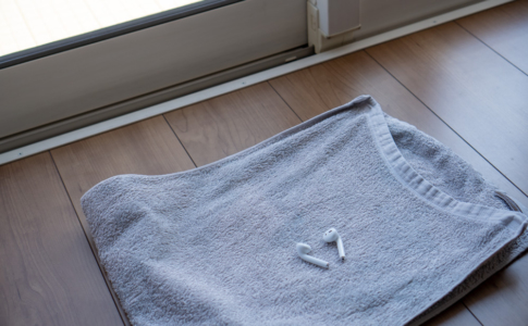 陰干し中のAirPods