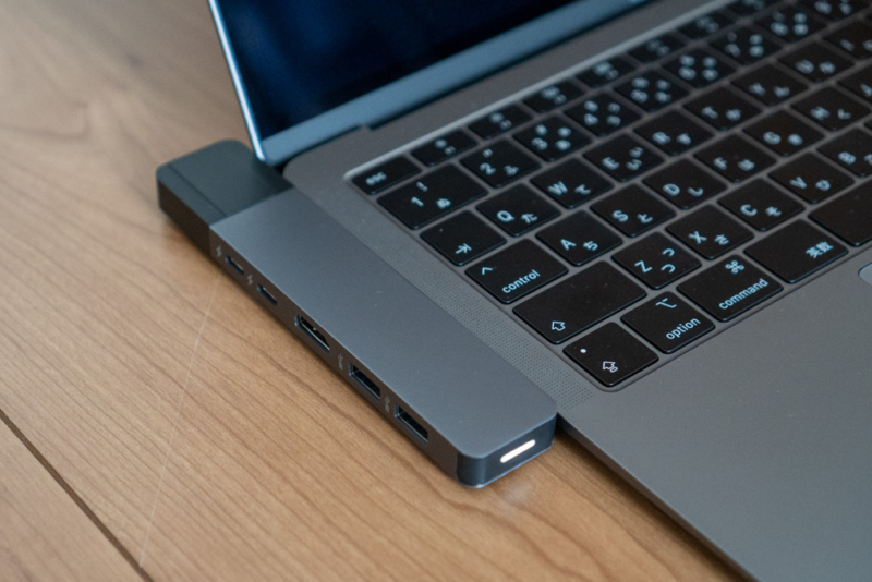 ドッキングステーションタイプのUSB-Cハブ