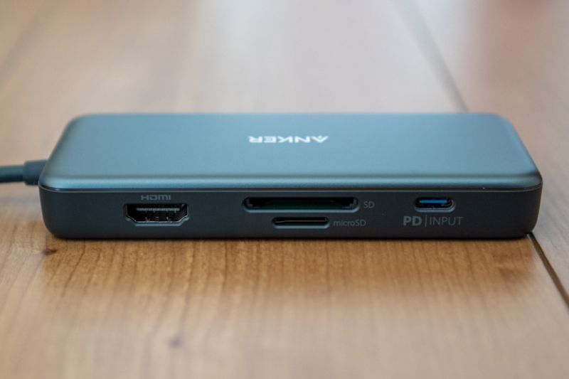 USB-C・SD・microSD・HDMI