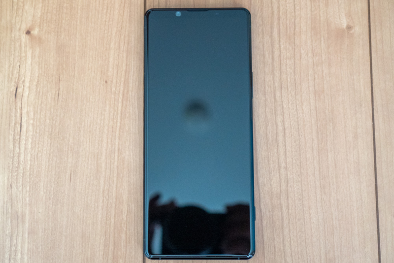 Xperia 1 II本体前面
