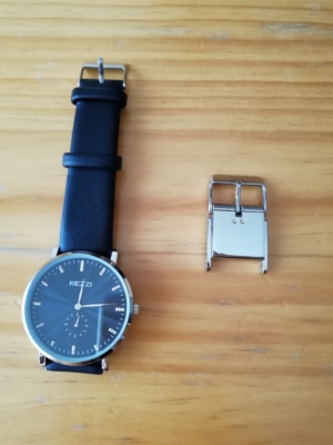 Smart Buckle(スマート・バックル)と腕時計を比較