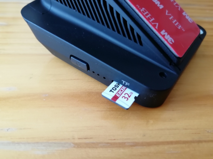 MUSON(ムソン) ドライブレコーダー 1080P NOTE1　SDカードスロットにSDカードを逆に入れると、入らない