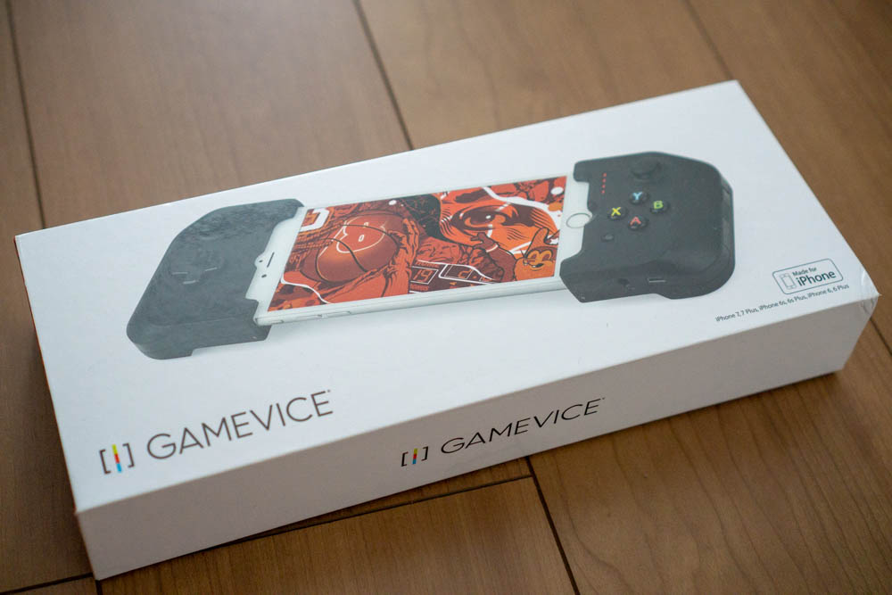 「GAMEVICE Game Controller for iPhone v2」パッケージ表面