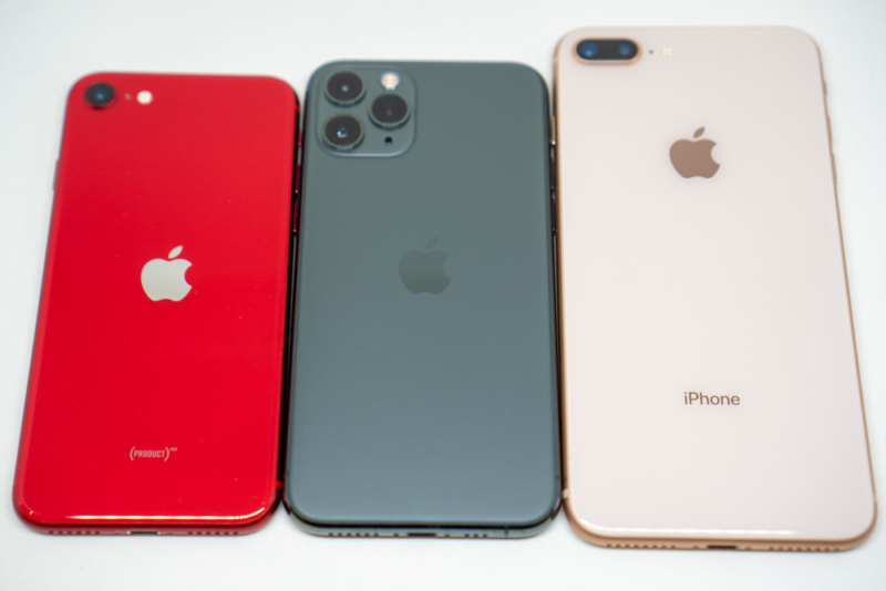 iPhone SE 第2世代 (PRODUCT)RED 開封フォトレポート。iPhone 8から何 