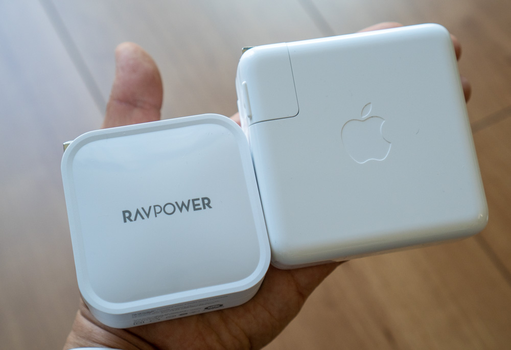 RAVPower「90W USB-C充電器 RP-PC128」レビュー。最強のUSB充電器！16インチ・15インチMacBook Proユーザーの、「2 台目充電器」に最適【PR】 - アナザーディメンション